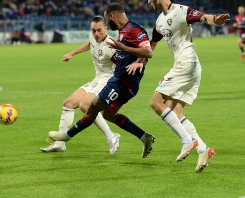 Cagliari – Salernitana, un punto a testa nella sfida tra ultime