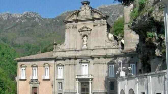 Cava de’ Tirreni: all’Abbazia benedettina visita guidata “Sotto la stella di Maria”