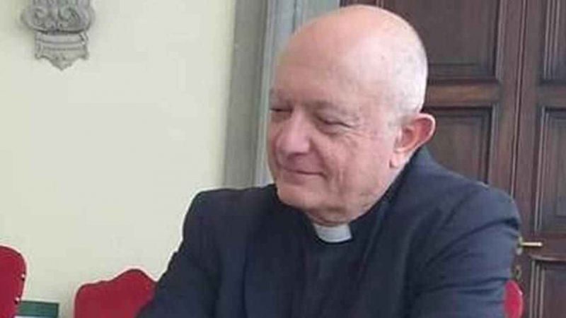 Salerno: Arcivescovo Bellandi, divieto esercizio sacerdotale a don Giuseppe Galliano