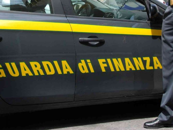 Salerno: 14 indagati per bancarotta fraudolenta, riciclaggio e autoriciclaggio, 2 domiciliari e sequestro 1,5 milioni€
