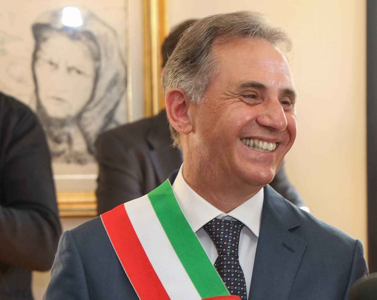 Eboli: Sindaco Conte “Fine a 20 anni di precariato, assunzioni”