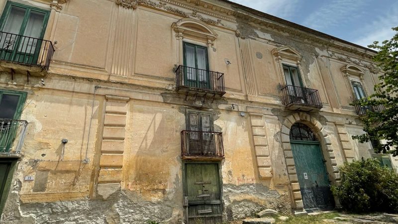 Capaccio Paestum: Palazzo Stabile, bando per lavori di recupero