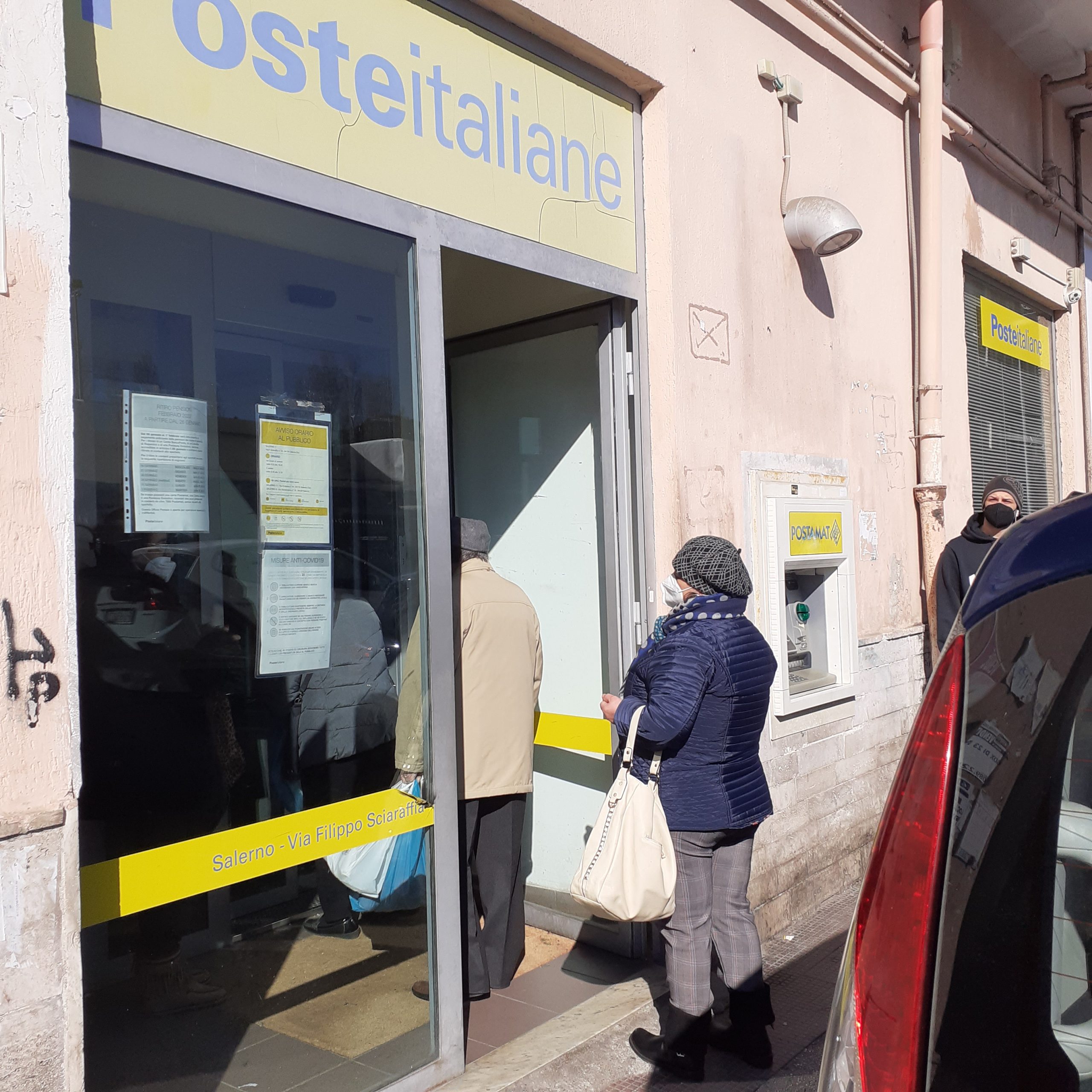 Poste Italiane: in campo contro truffe on line, consigli a cittadini