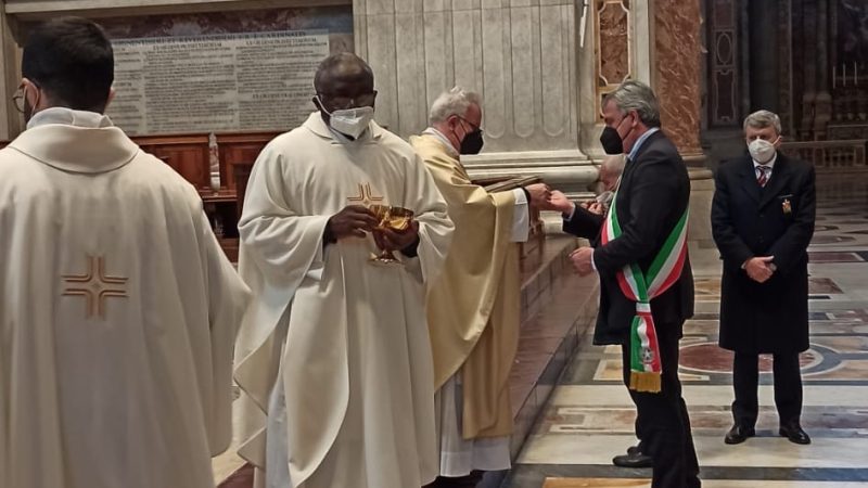 Castellabate: a Roma con Sindaco in pellegrinaggio per portare statua patrono San Costabile