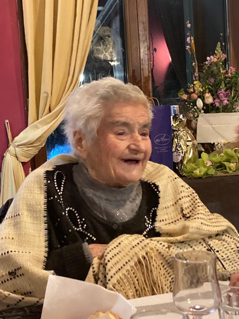 Salerno: Gina Bettini, 102 anni e tanta voglia di vita!