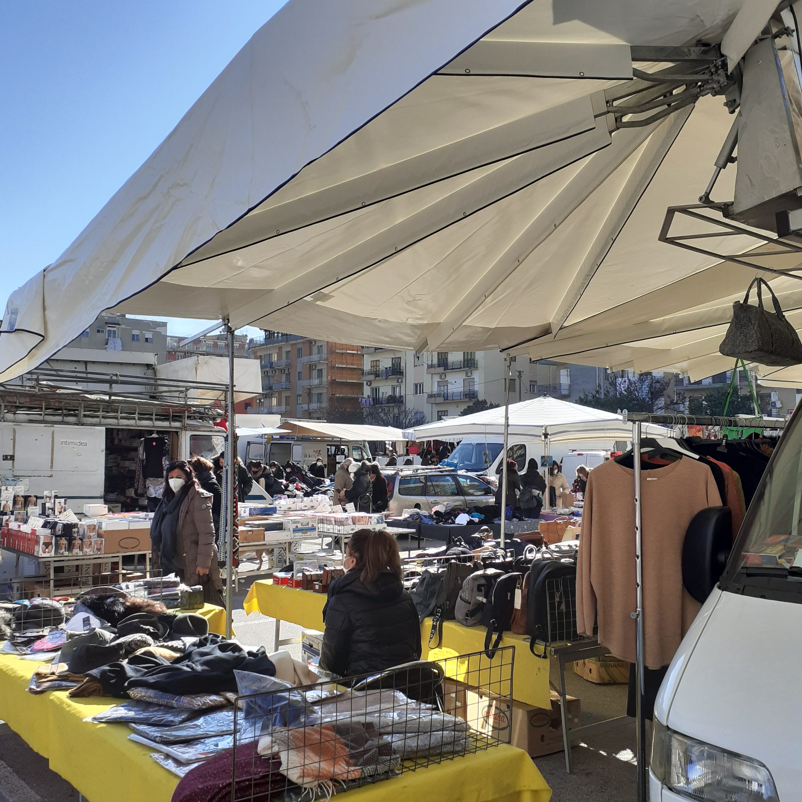 Salerno: Popolari e Moderati su apertura pomeridiana parcheggio Area mercatale