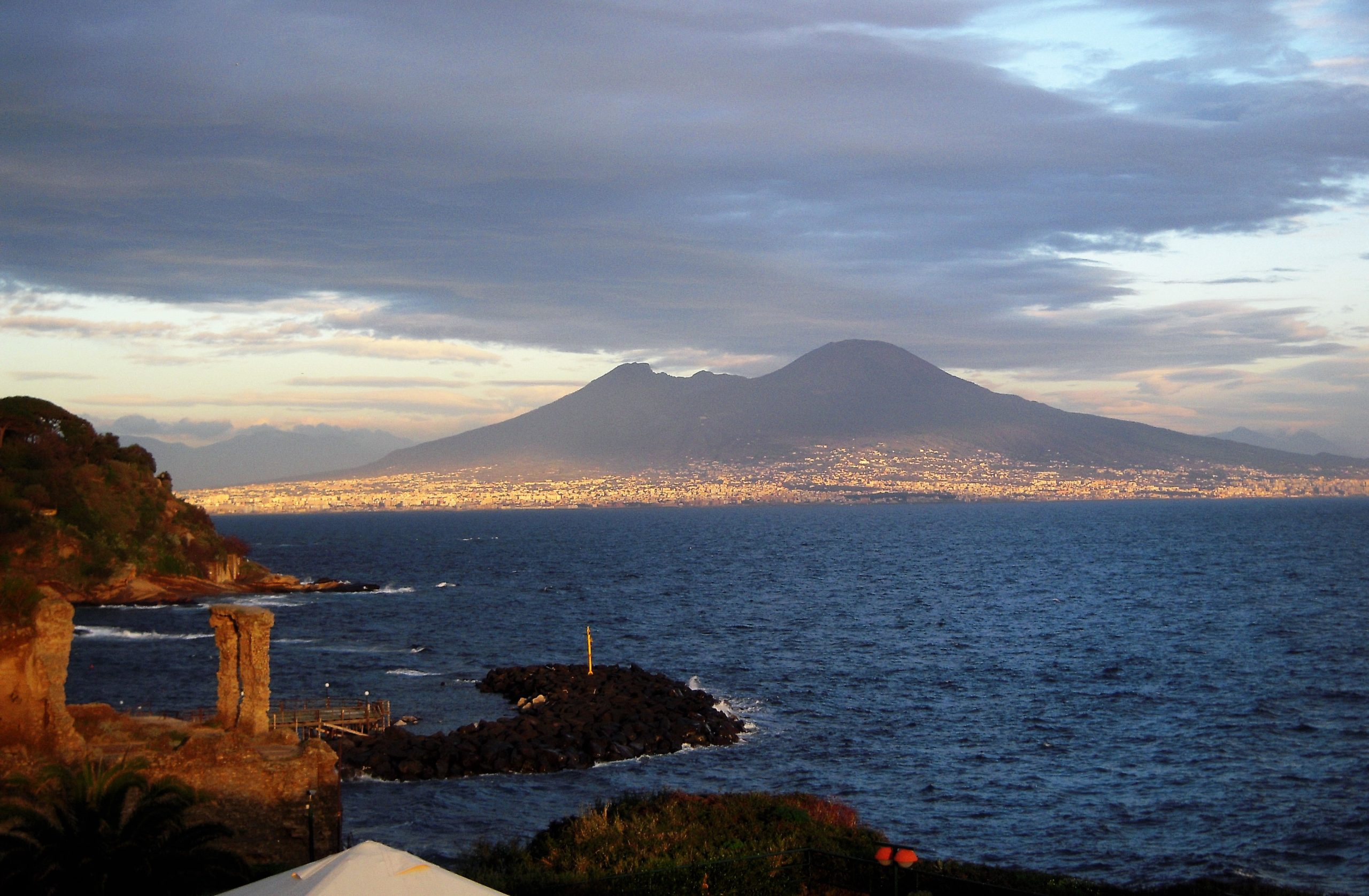Napoli: TuffOlio 2022 nella suggestiva Villa Imperiale a Marechiaro