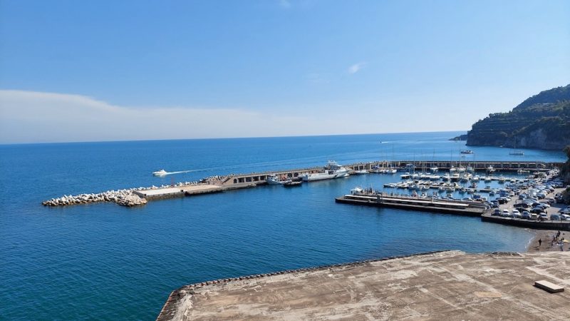 Salerno: Greenpeace, tappa “C’è di mezzo il mare”