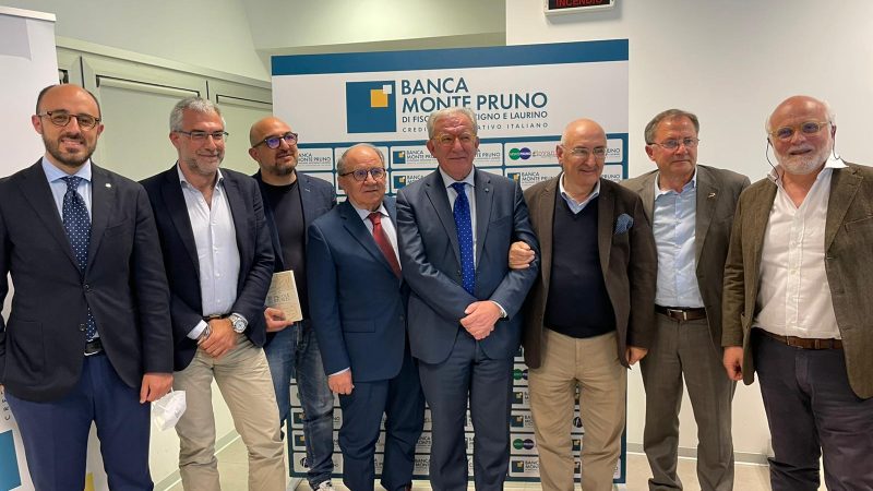 Sant’Arsenio: Banca Monte Pruno, presentato libro di Lorenzo Peluso “29 parole, 30 storie”