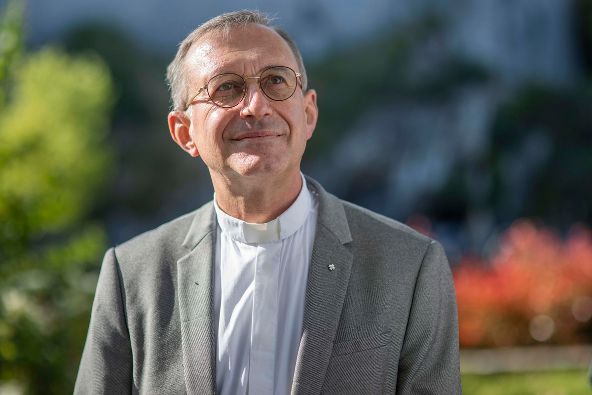 Lourdes: partenza del vescovo Olivier Ribadeau Dumas Rettore del Santuario