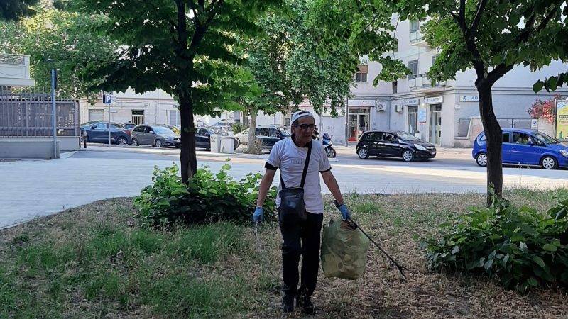 Foggia: volontari de La Via della Felicità, ripulita area verde Viale I Maggio  