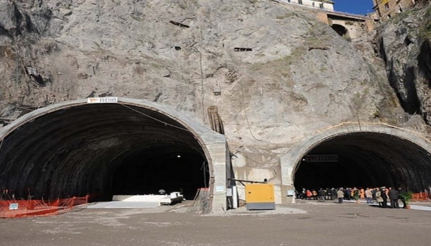 Salerno: Porta Ovest, abbattimento diaframma