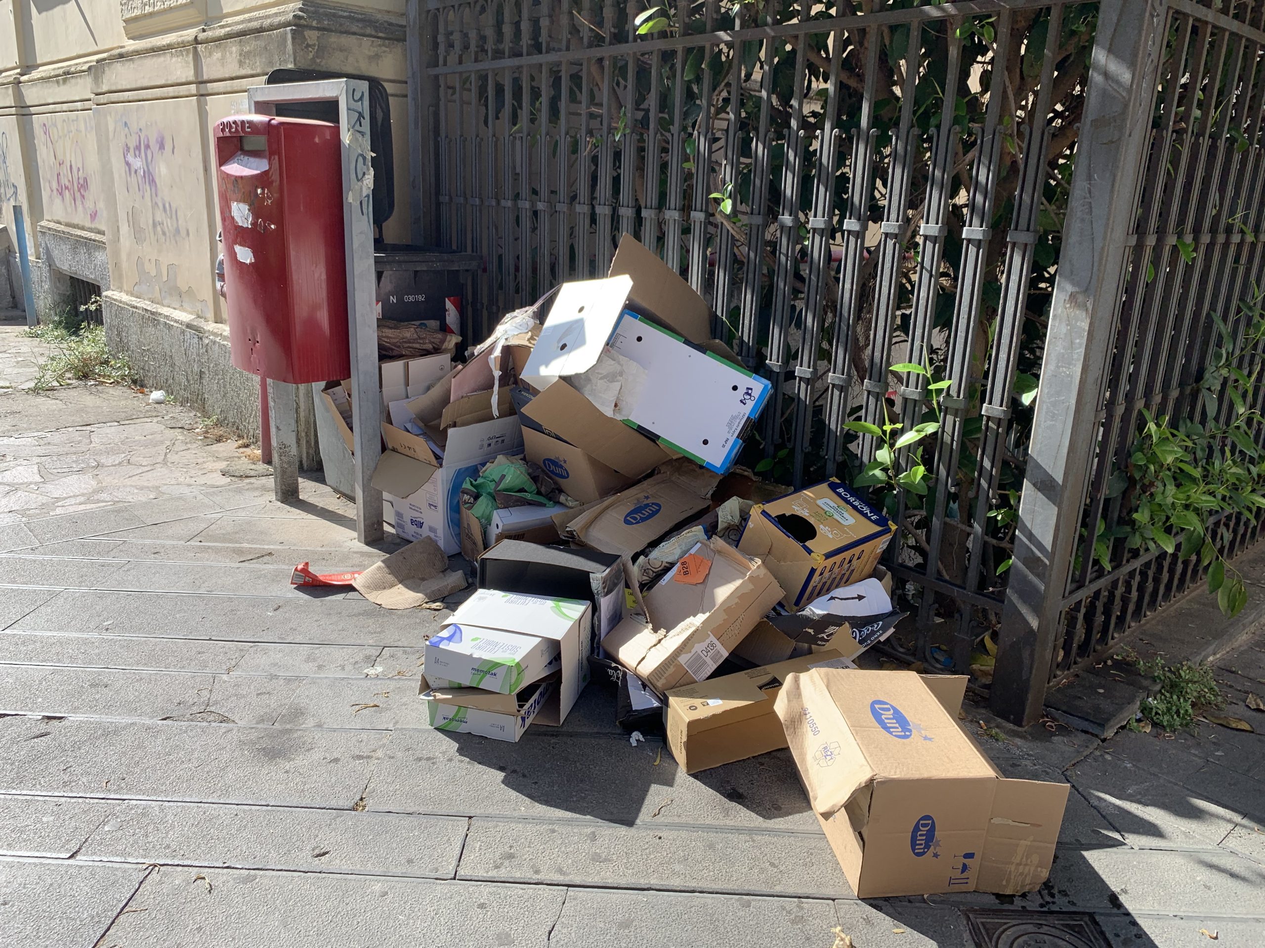 Salerno: città affogata da rifiuti!!!!