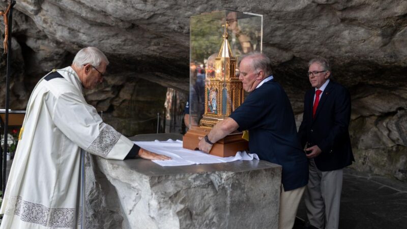 Lourdes: viaggio delle reliquie di Santa Bernadette in Inghilterra