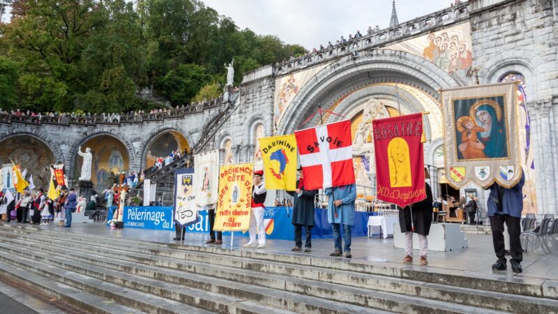 Lourdes: 15. 000 pellegrini a Pellegrinaggio del Rosario