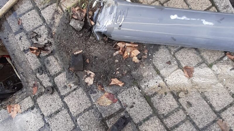 Salerno: Polizia Municipale, sopralluogo in Via Ligea per palo caduto