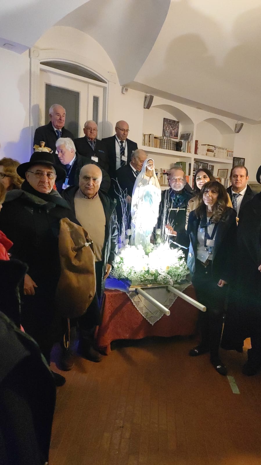 Montoro: San Bartolomeo, donata dagli Hospitalier e dalla Caritas statua della Vergine di Lourdes