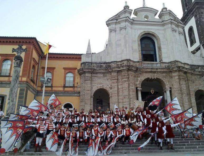 Cava de’ Tirreni: Sbandieratori Cavensi a Corfù a Festival delle culture mediterranee 