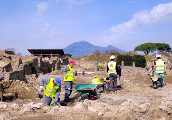Pompei: nuovi scavi nell’area centrale del sito