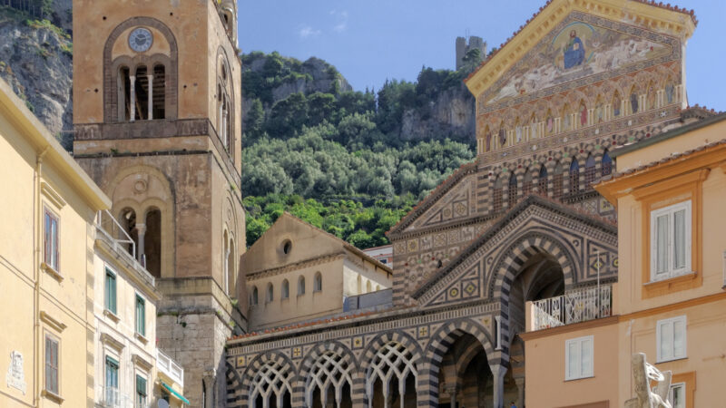 Amalfi: targhe alterne su statale Amalfitana a giugno e luglio nei festivi e week-end