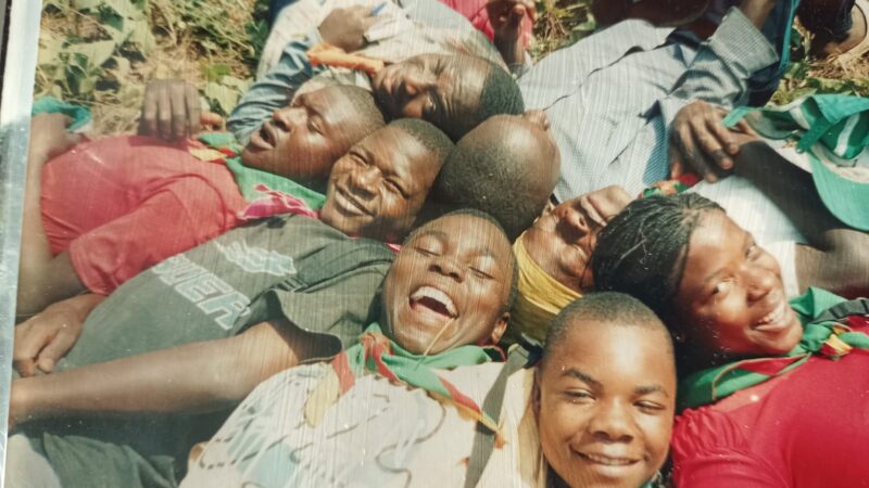 VerbiSwahili: Kucheka (ridere-sorridere)
