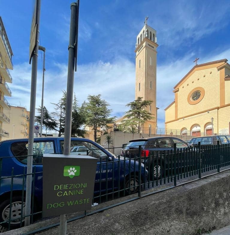 Salerno: Sindaco Napoli “Continua installazione cestini per deiezioni canine nei quartieri”