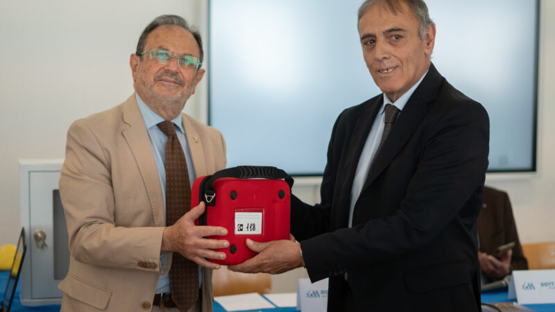 Salerno: Rotary Club Picentia, consegnato defibrillatore  a Conservatorio “Martuccci”