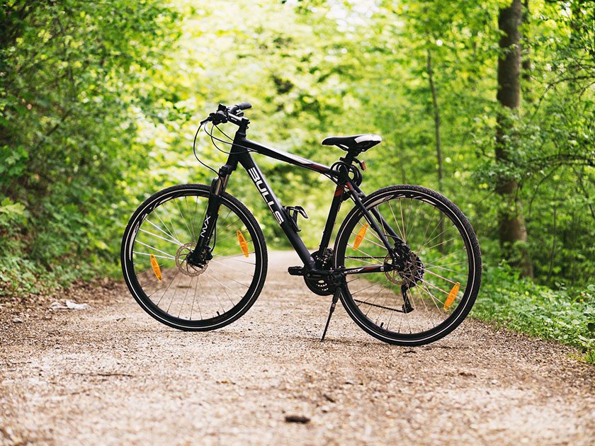 Personaggi africani: biciclette (per trasportare merci al mercato)