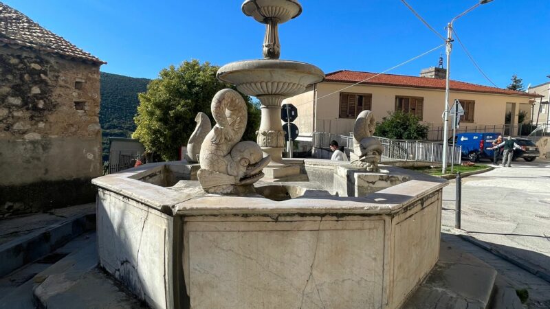 Capaccio Paestum: al via restauro Fontana dei Delfini