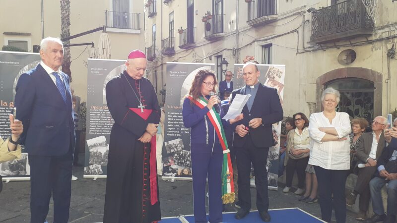 Salerno: bagno di folla per inaugurazione Piazza a don  Enzo Quaglia