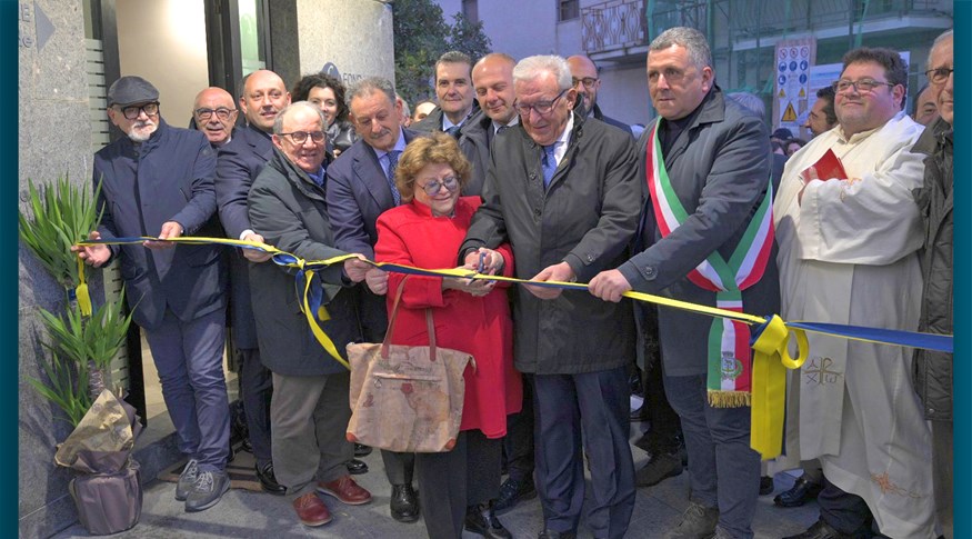 Roscigno: Banca Monte Pruno, accorsato taglio del nastro per rinnovati locali della Sede
