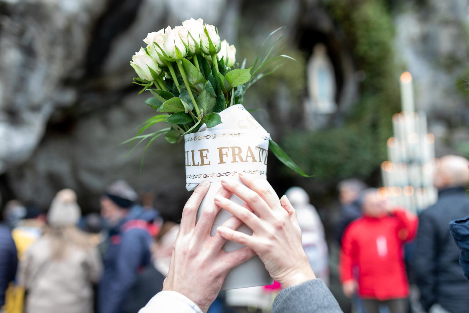 Lourdes: 8 Dicembre Festa Immacolata Concezione e 90° canonizzazione Santa Bernadette