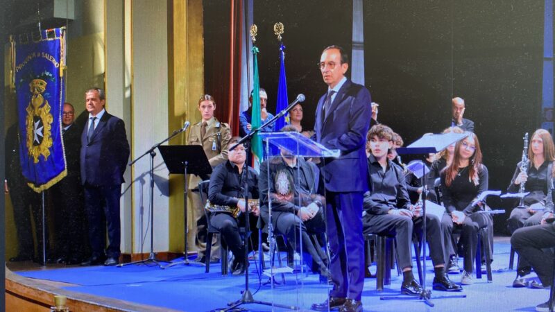 Salerno: celebrato 105° anniversario “Giornata dell’Unità Nazionale e delle Forze Armate”
