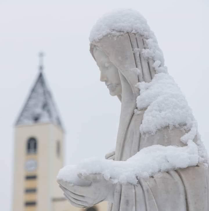 Medjugorje: messaggio Regina della Pace 25 Dicembre 2023