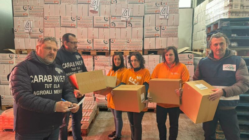 Campania: a Banco Alimentare 2350 lattine di bevande analcoliche