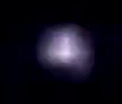 Pozzuoli: Ufo, avvistato oggetto triangolare con 3 luci